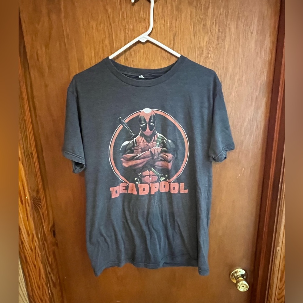 Marvel Licensed Deadpool T-Shirt Black Medium men or women
